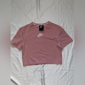Nike Air Pink Cropped T-Shirt Women’s Medium